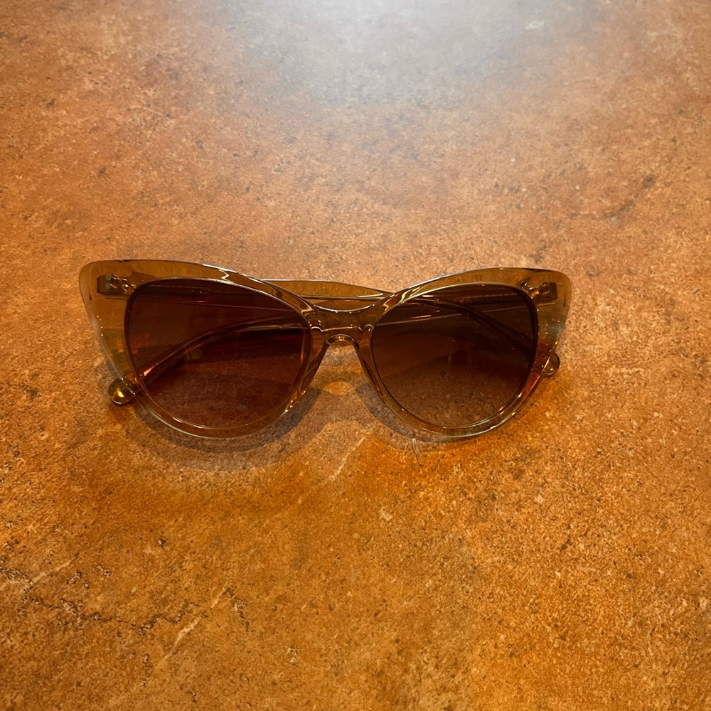 Sunday Somewhere sunglasses